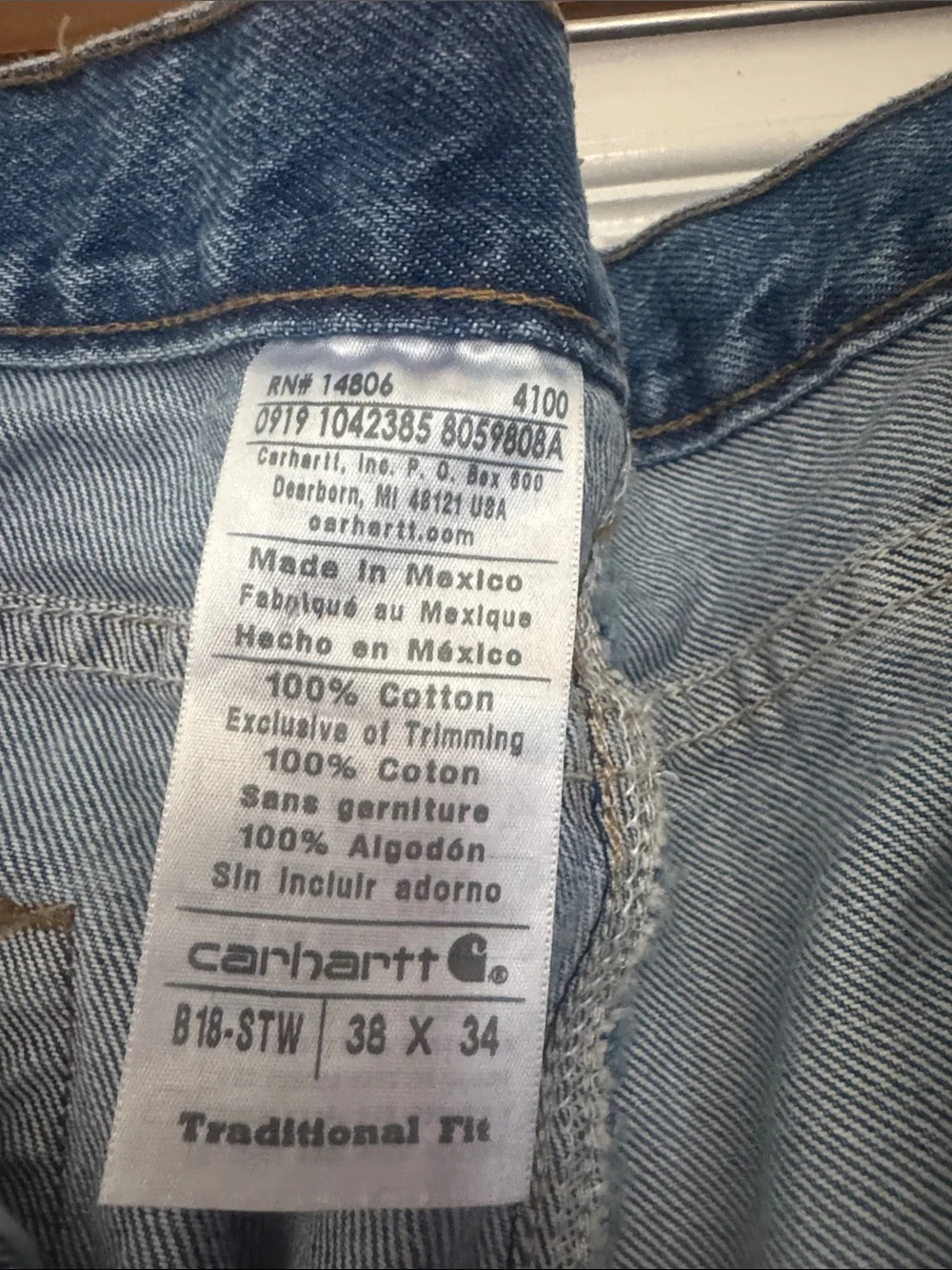 Carhartt “traditional fit” relaxed Straight-Leg. 38x34